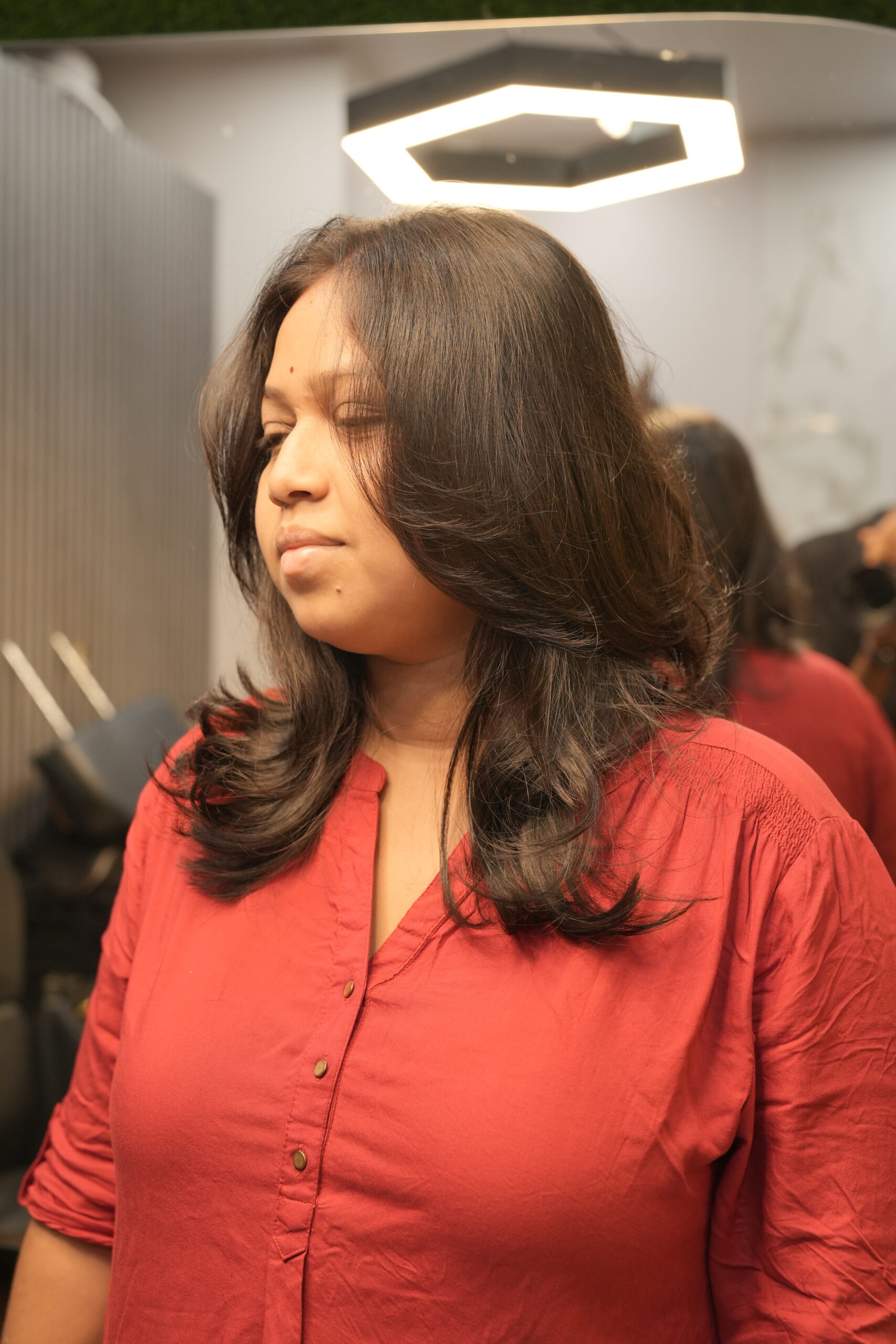 FEMALE HAIRCUT