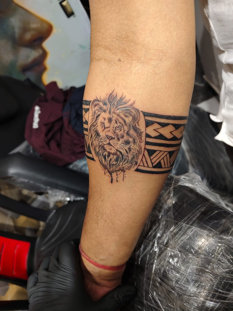HAND TATTOO