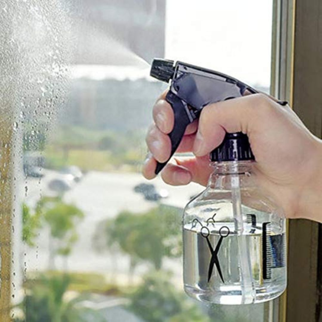 APSAMBR Professional 250 Ml Plastic Hair Spray Bottle Mister Spray Bottle Adjustable Spray Storage Container For Hair, Plant And Home Cleaning, Black s